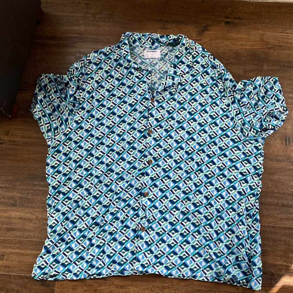 Old Navy short sleeve button down
